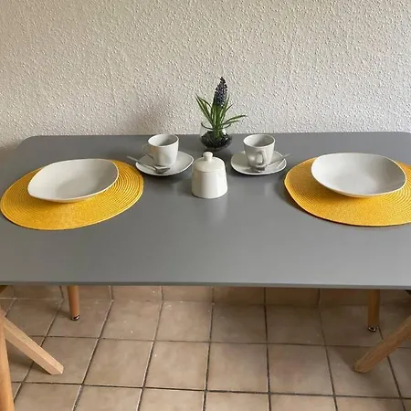 Gemuetliche Zwischen Gruen Und Hbf Appartement *