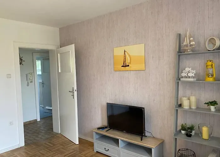 Gemuetliche Zwischen Gruen Und Hbf アパート *